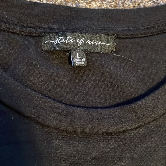 Women’s Christmas Sweatshirts Size Large - Picture 4 of 7